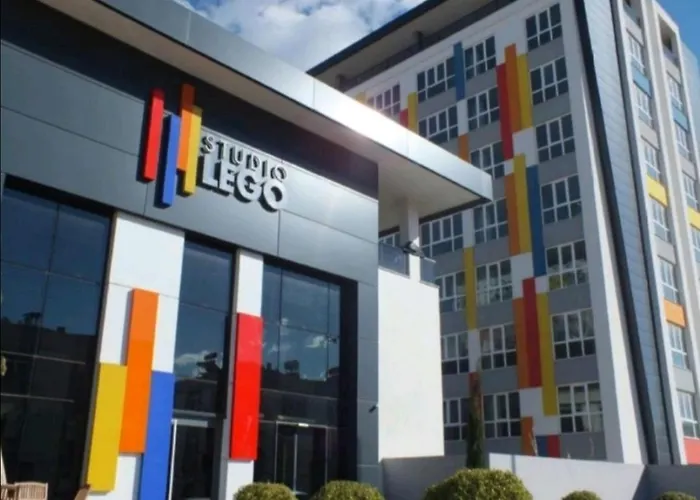 Plt Lego Village Hotel